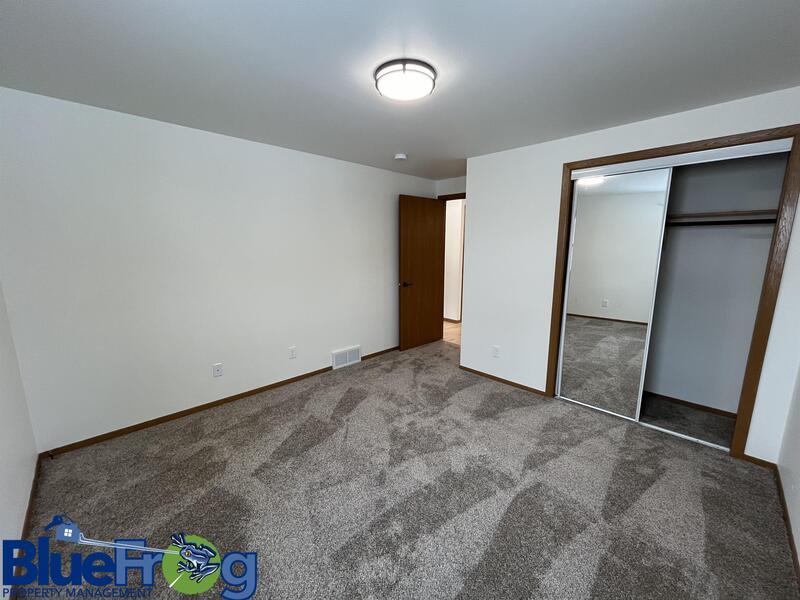 644 Woodlawn Dr property image