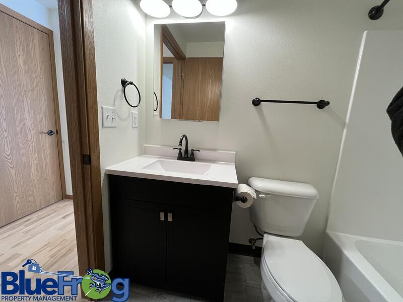 644 Woodlawn Dr property image