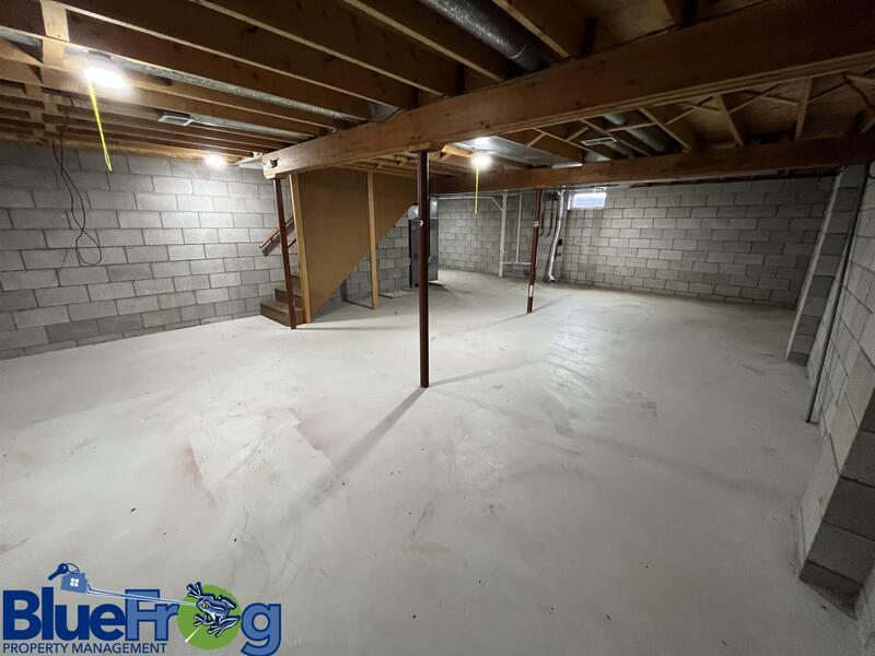 644 Woodlawn Dr property image