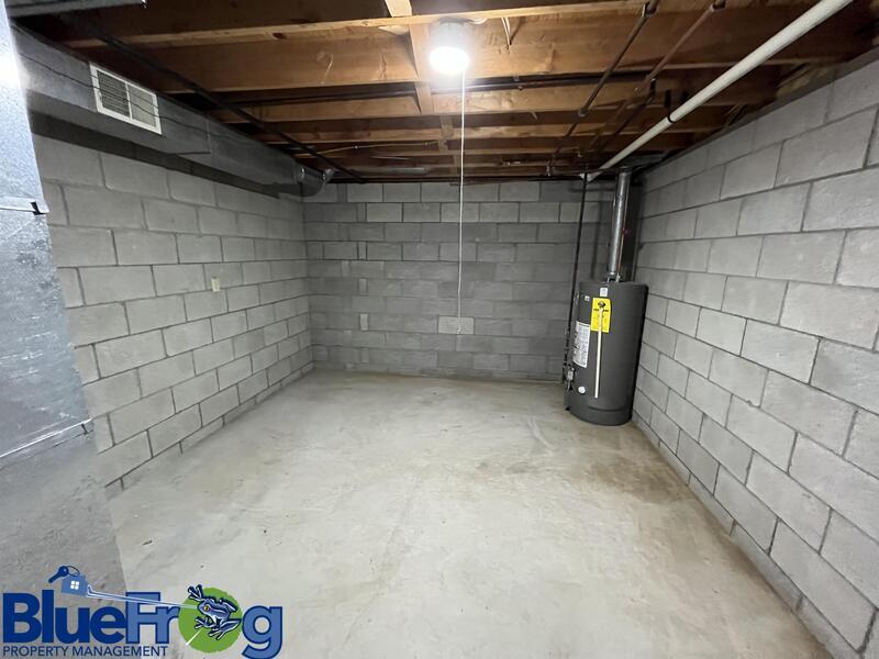 644 Woodlawn Dr property image