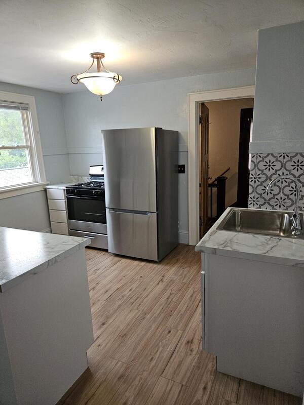 425 Monroe Street - Upper property image