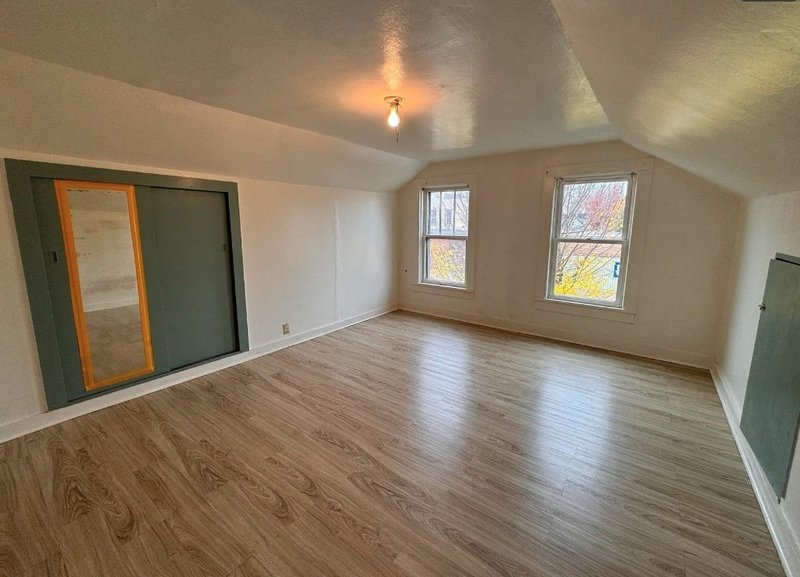 1527 Indiana Avenue property image