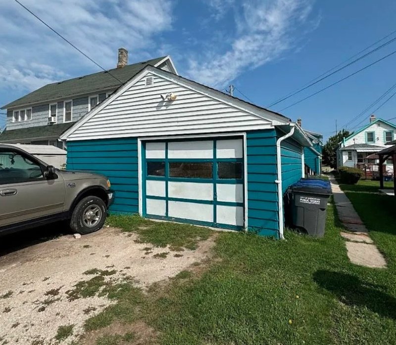 1527 Indiana Avenue property image