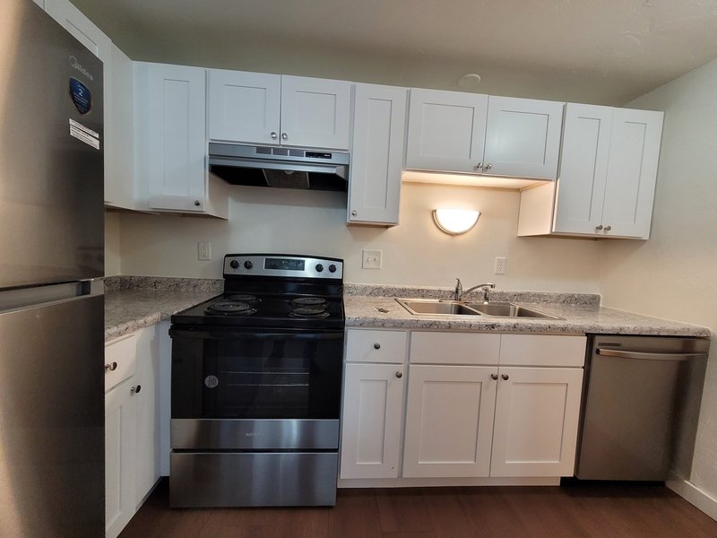 308 Leeland Street - 4 property image