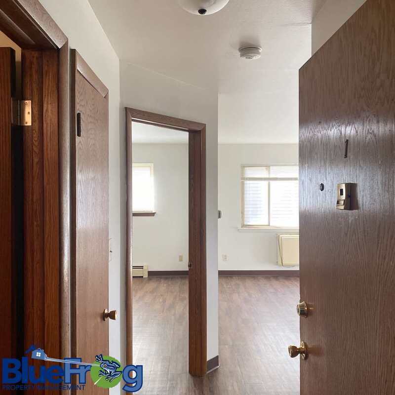 210 North Summit Street - 1 property image