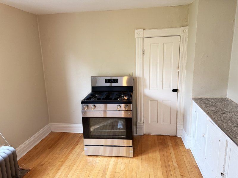 238 Scott Avenue - Upper A property image