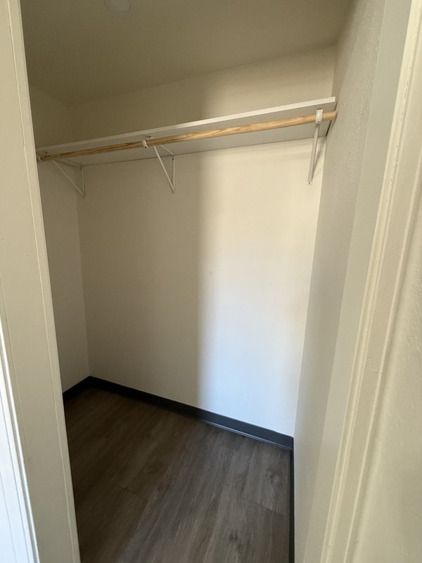 924 N 10th property image