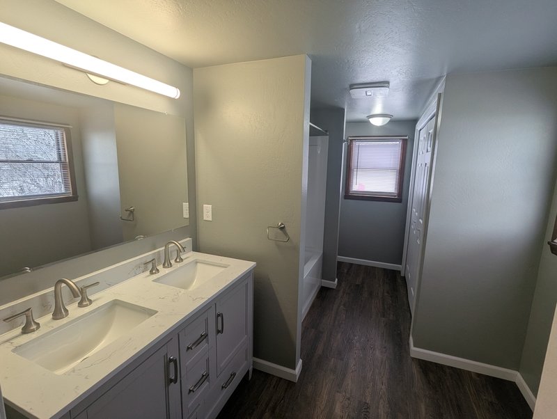 520 East Washington Street property image