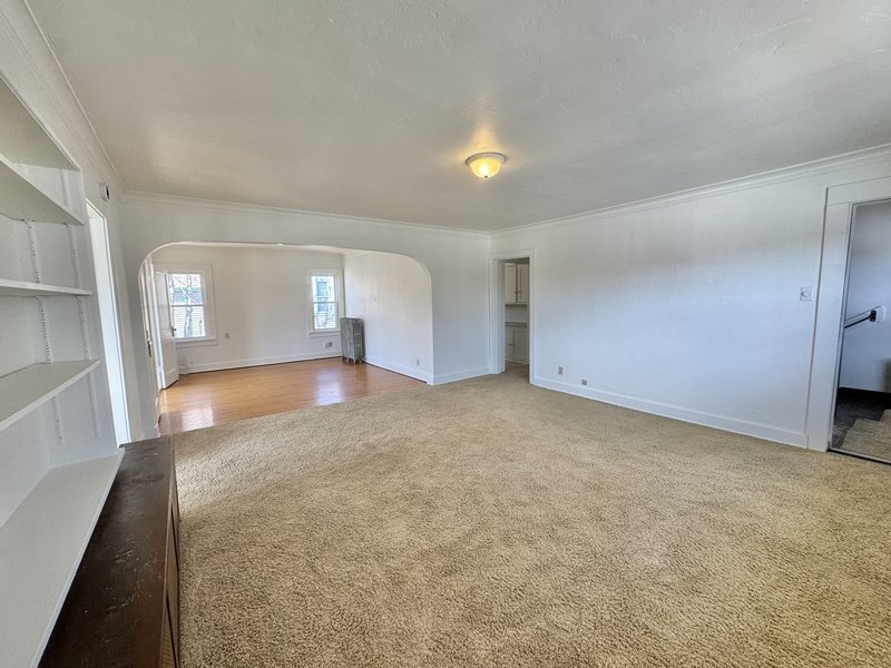 701 North Chestnut Avenue Upper property image