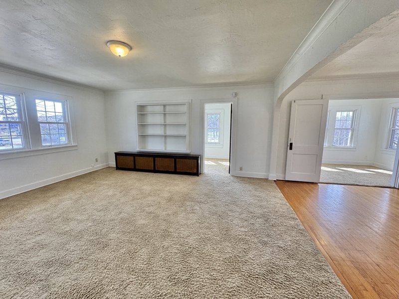 701 North Chestnut Avenue Upper property image