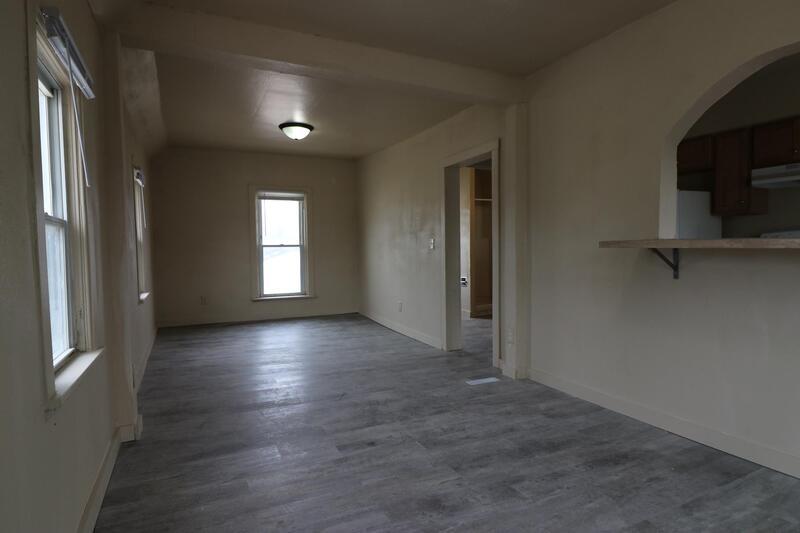 423 Draper Street - 423 1/2 property image