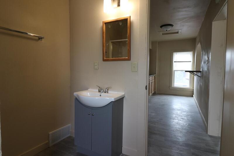 423 Draper Street - 423 1/2 property image