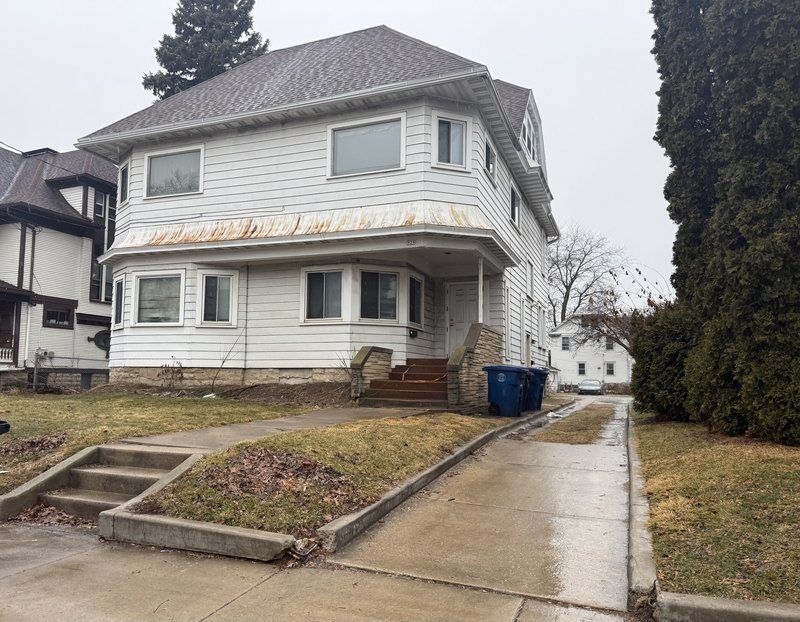 929 Jackson St - Upper property image