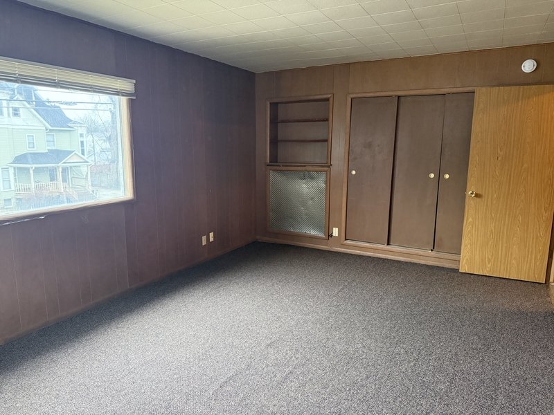 929 Jackson St - Upper property image