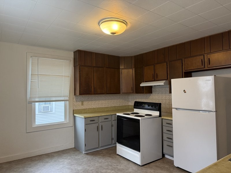 929 Jackson St - Upper property image