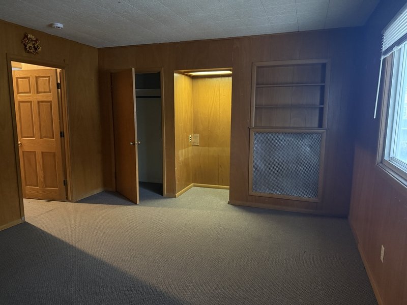 929 Jackson St - Upper property image