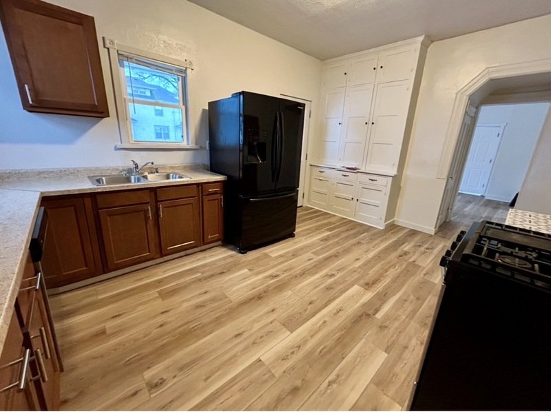 402 West 14th Avenue - Upper property image