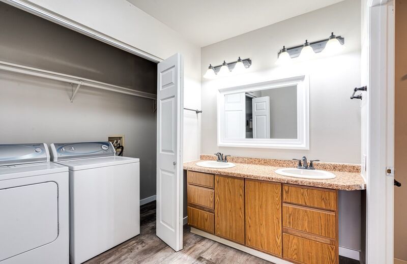 825 Wisconsin Street - 1B property image