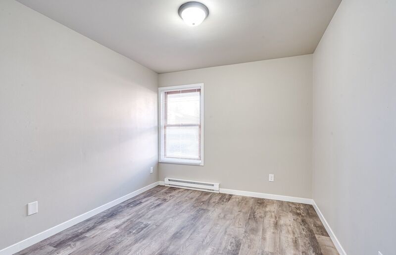 825 Wisconsin Street - 1B property image