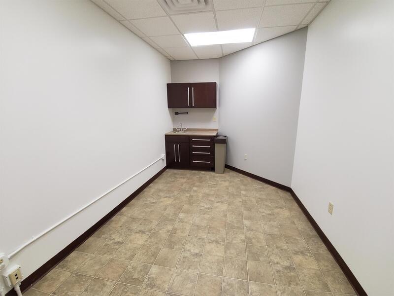 163 - 165 West Huron Street - 163 Com property image