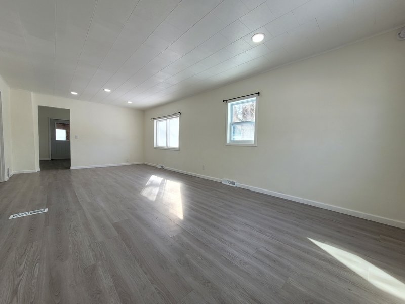 881 West Mason Street property image