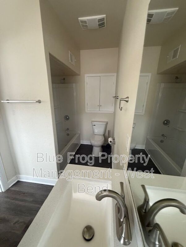 Updated 3 Bed for Rent in Downtown West Bend property image