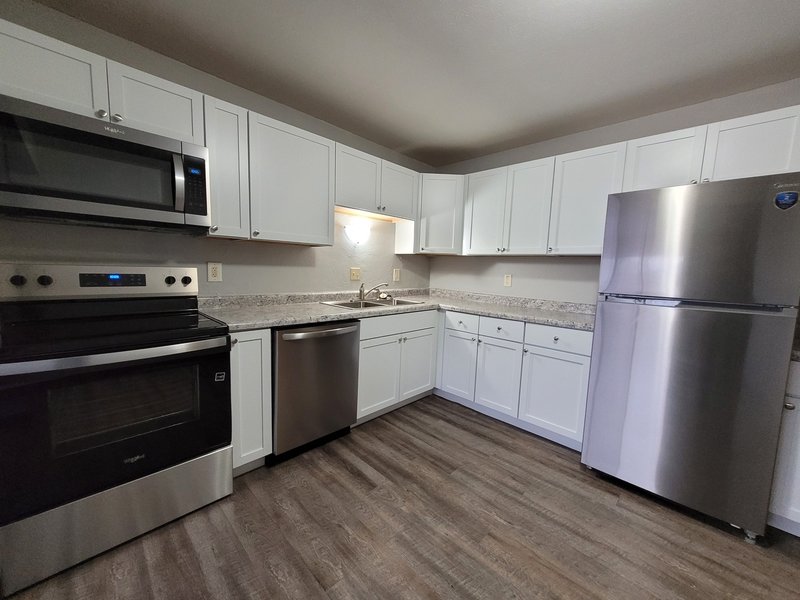 1303 Morris Avenue - 8 property image