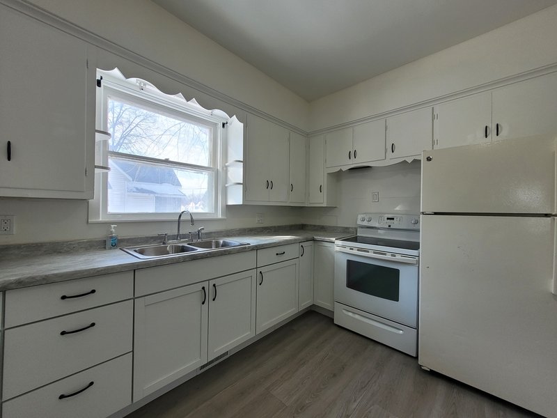 881 West Mason Street property image