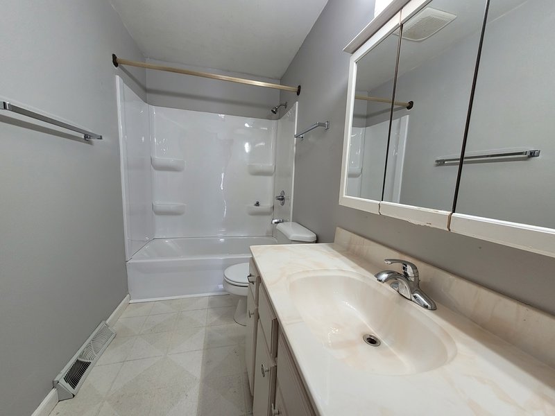 1629/1631 North Birchwood Avenue - 1629 property image