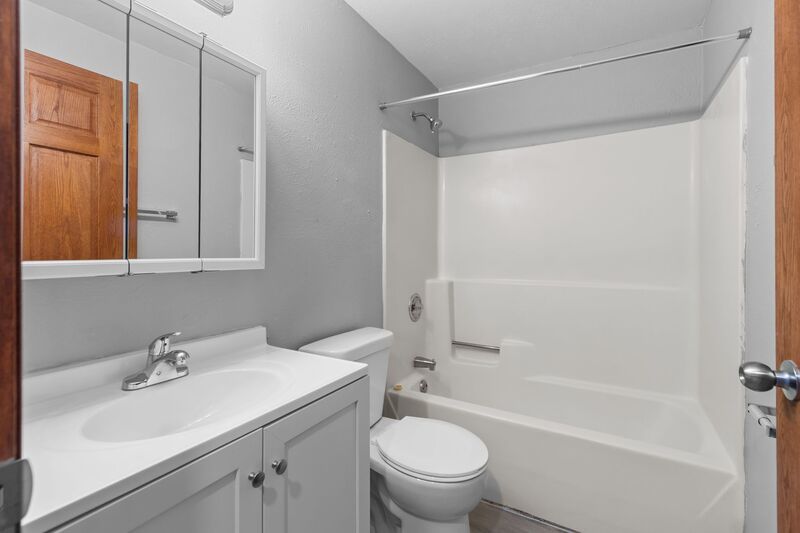 1550 Moraine Terrace - 3 property image