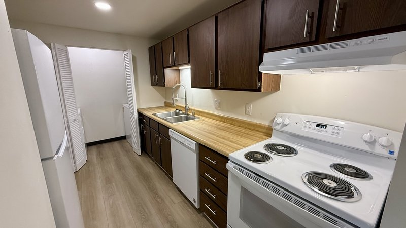 1818 School Street - a property image