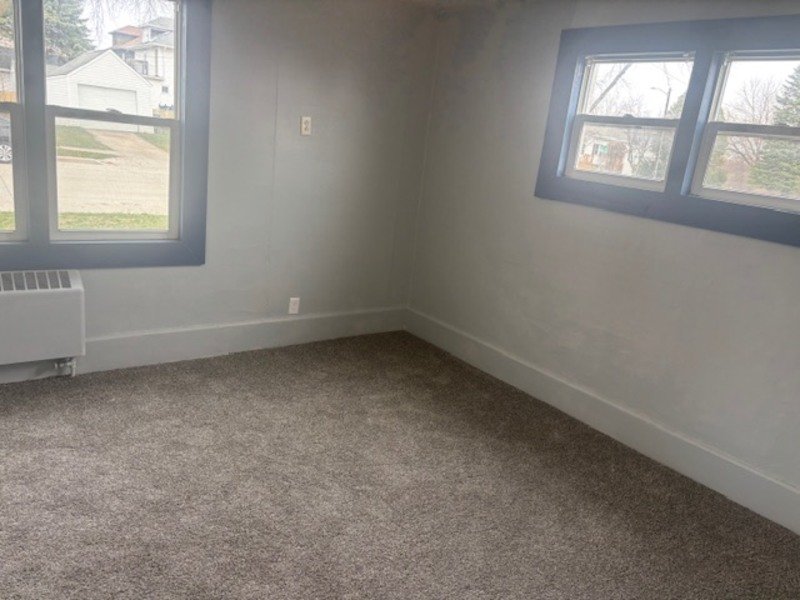 1611 Ontario Avenue - Lower property image