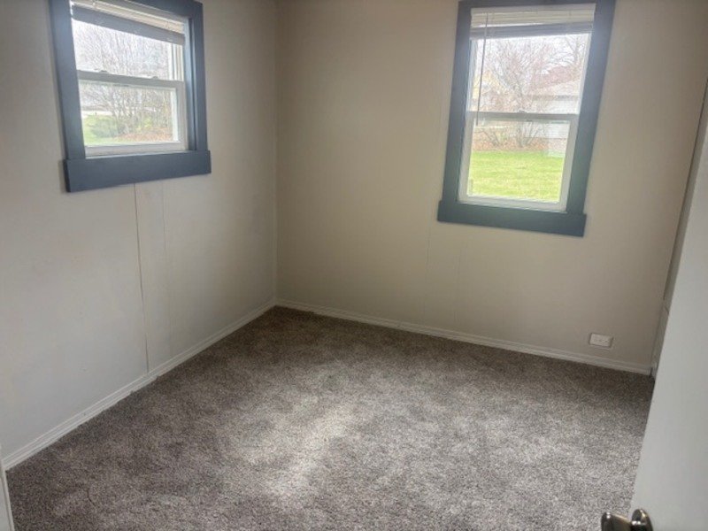 1611 Ontario Avenue - Lower property image