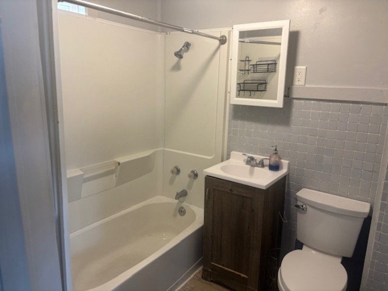 1611 Ontario Avenue - Lower property image