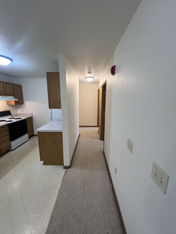 2 Bedroom / 1.5 Bath Upper Unit with Attached Garage property image