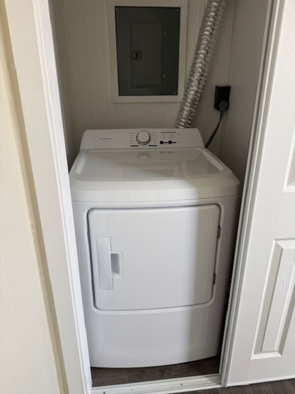 Updated 3 Bed for Rent in Downtown West Bend property image