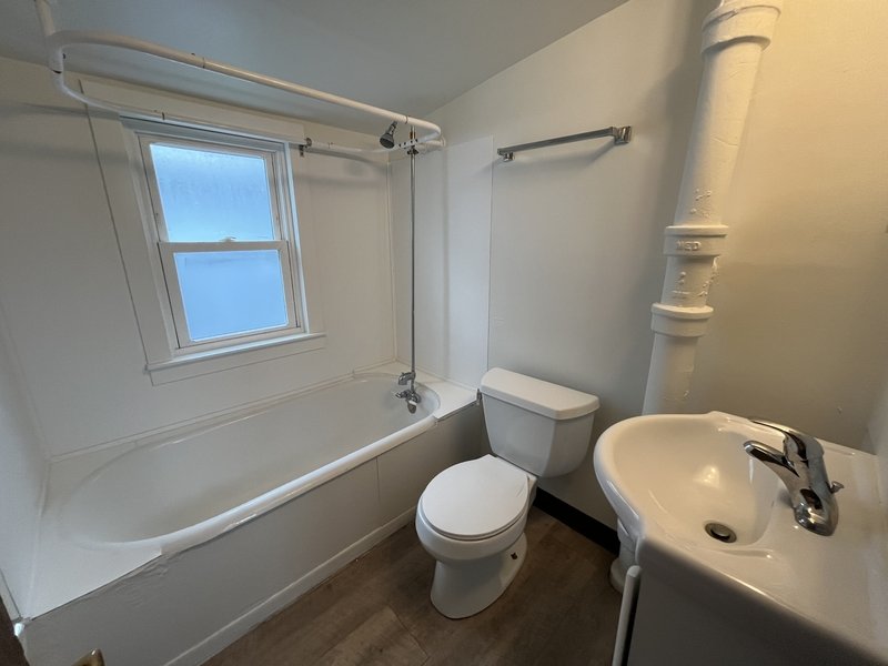 1009/1011 Superior Avenue - 1011 property image