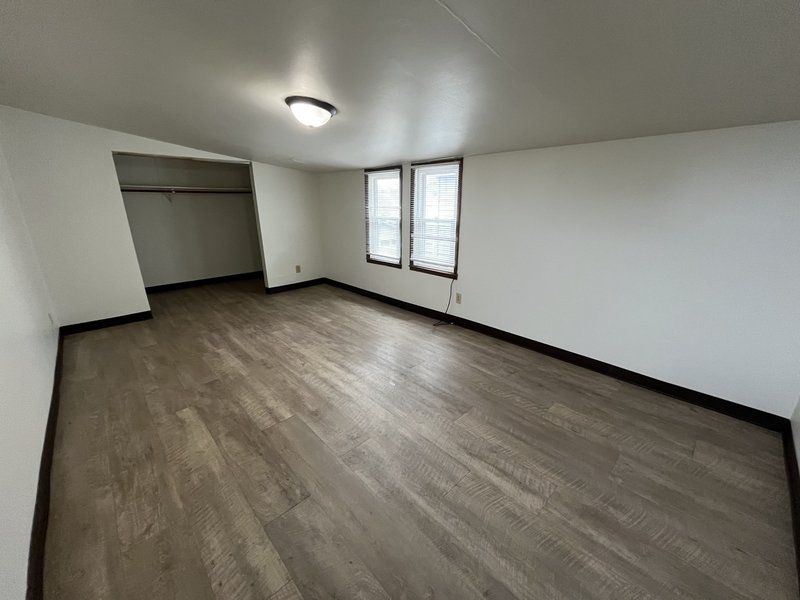 1009/1011 Superior Avenue - 1011 property image