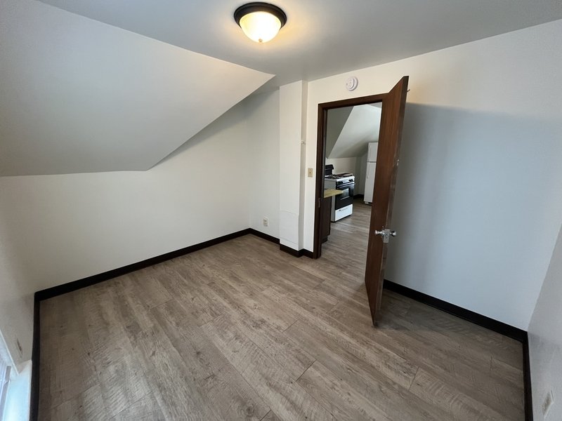 1009/1011 Superior Avenue - 1011 property image