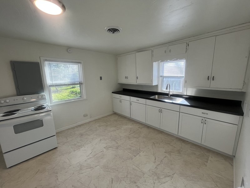 929 Biemeret Street property image