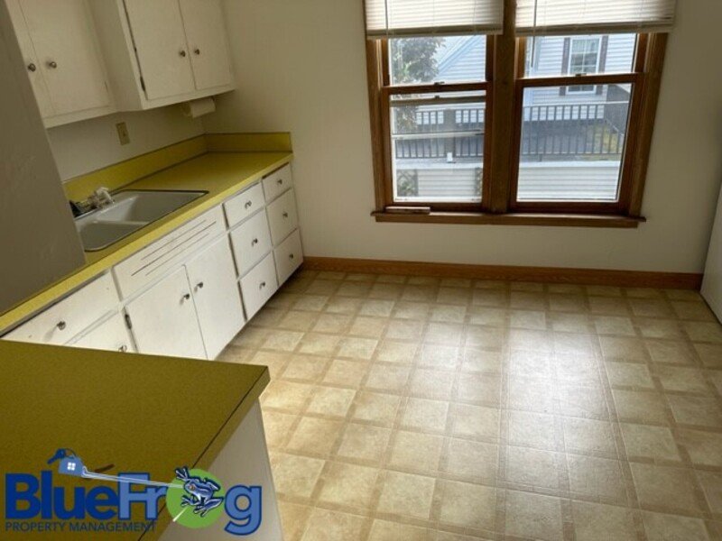 326/328 Mill Street - 326 - upper property image