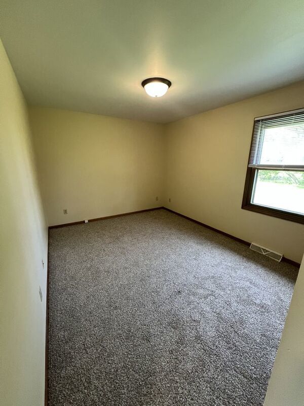 2 Bedroom / 1 Bath Unit property image