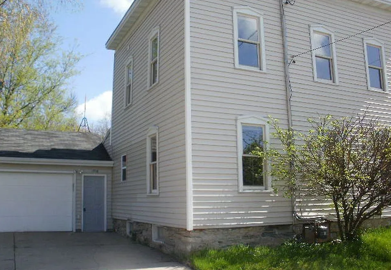 1918 East John Street property image