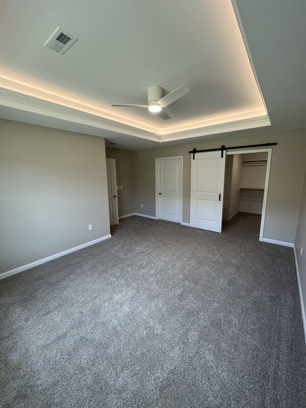 50+ Community 2 bedroom / 2 bath Condo! property image