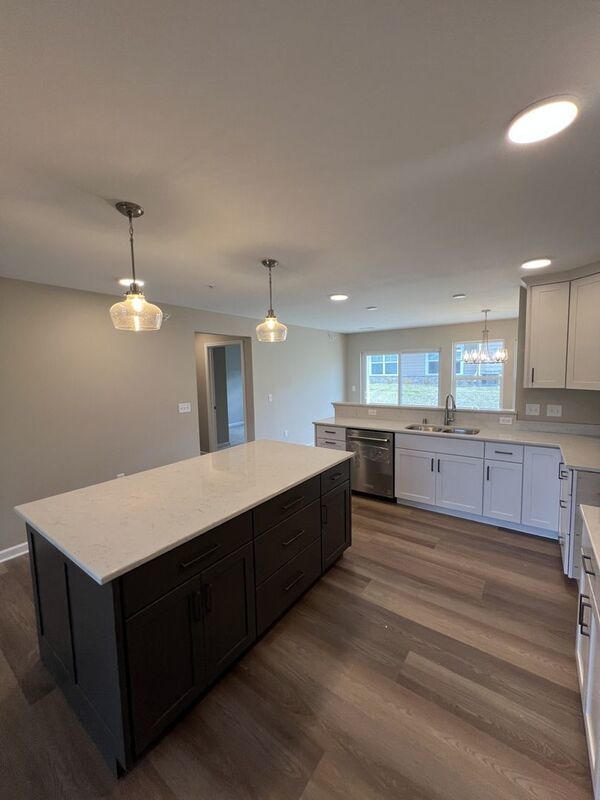 50+ Community 2 bedroom / 2 bath Condo! property image
