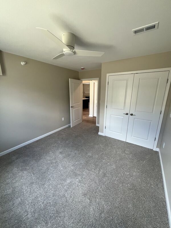 50+ Community 2 bedroom / 2 bath Condo! property image