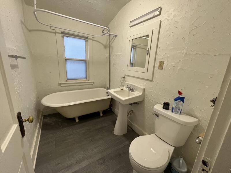 922/924 Erie Avenue - 924 property image
