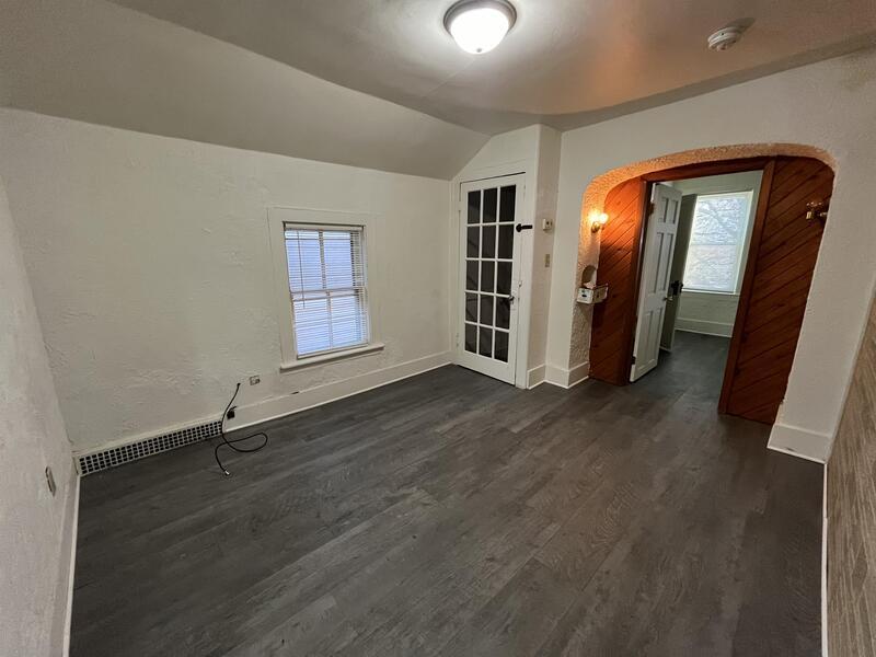 922/924 Erie Avenue - 924 property image
