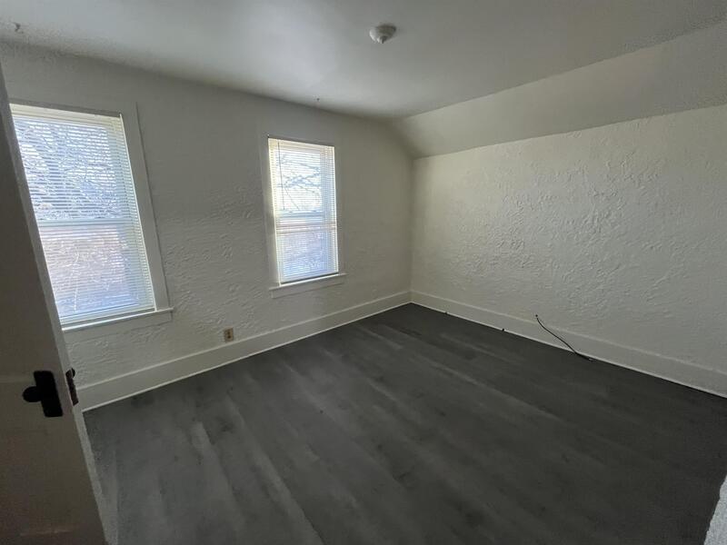 922/924 Erie Avenue - 924 property image