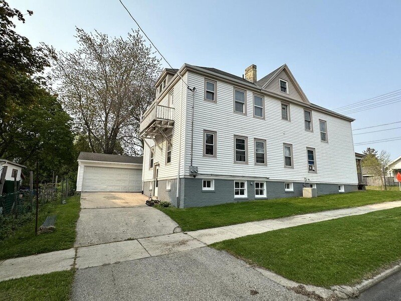 1401 South 10th Street - Upper property image
